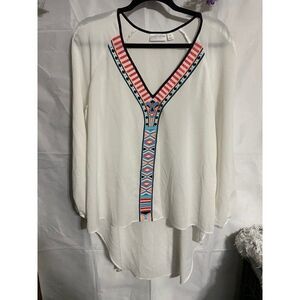Bisou Bisou Unique Aztec embroidered top
